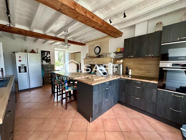 belle propriété en pierre avec dependances