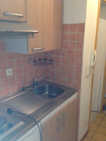 Marseille (13005) STUDIO CALME AVEC GRANDE TERRASSE – SECTEUR LA TIMONE