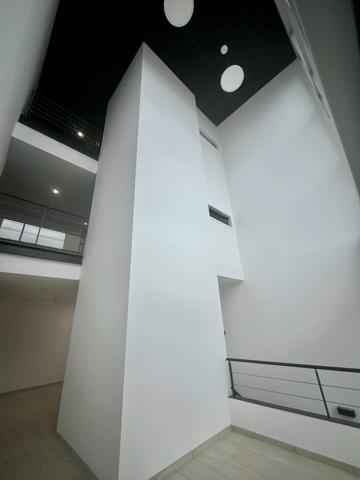Bureaux à vendre à MONT SAINT AIGNAN 76130