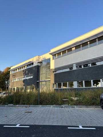 Bureaux à vendre à MONT SAINT AIGNAN 76130