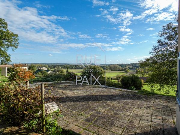 86490 BEAUMONT SAINT CYR Propriété sur les hauteurs de Beaumont Saint Cyr