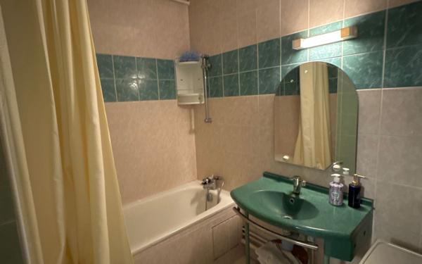 Appartement à vendre    4 pièces • 70 m2 Bron