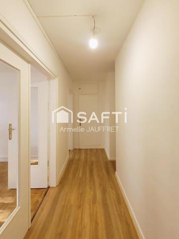 résidence verdoyante, sécurisée tout à pied.