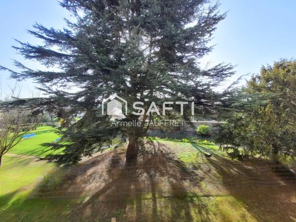 résidence verdoyante, sécurisée tout à pied.