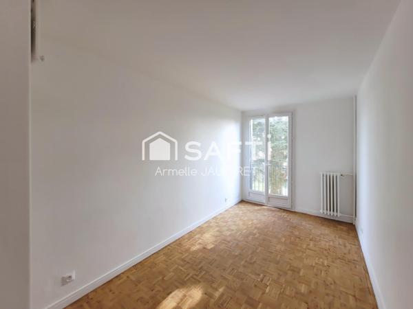 résidence verdoyante, sécurisée tout à pied.