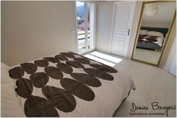 Elégante maison individuelle de 258 m² utiles offrant une vue imprenable dans un cadre naturel privilégié