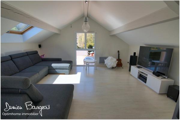 Elégante maison individuelle de 258 m² utiles offrant une vue imprenable dans un cadre naturel privilégié