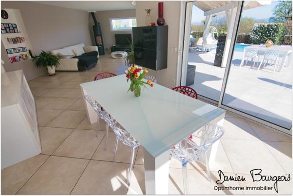 Elégante maison individuelle de 258 m² utiles offrant une vue imprenable dans un cadre naturel privilégié