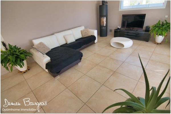 Elégante maison individuelle de 258 m² utiles offrant une vue imprenable dans un cadre naturel privilégié