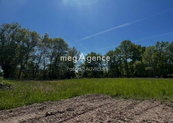 Terrain à SAINT-ASTIER, 24110 - 2180m²