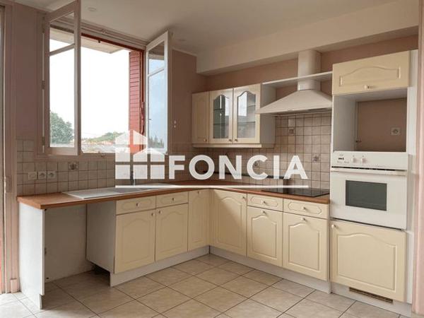 Location Appartement 4 pièces 99.88 m² - 13 AVENUE DE LAUTREC Castres 81100