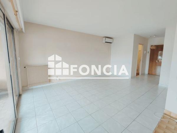 Location Studio 32.9 m² - LE LERINA Le Cannet 06110