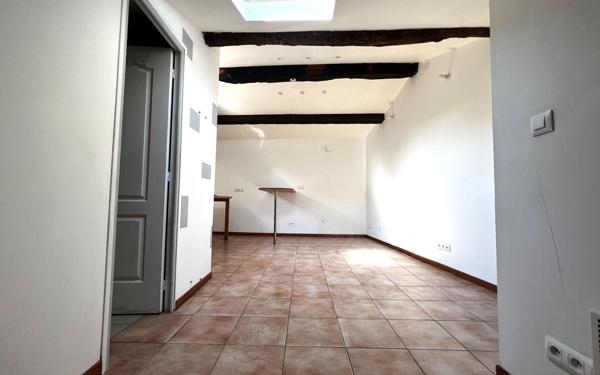Immeuble à vendre    5 pièces •  Pézenas