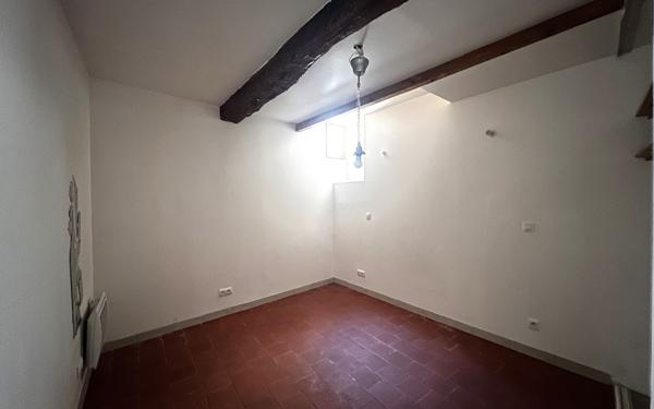 Immeuble à vendre    5 pièces •  Pézenas