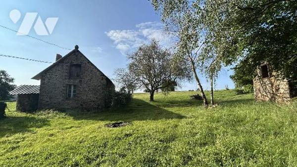 Ancien corps de ferme à rénover