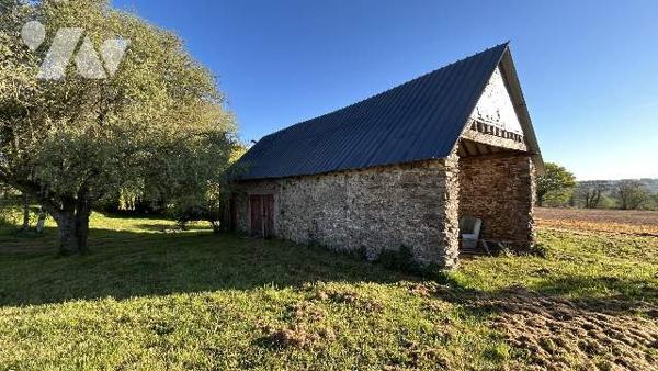 Ancien corps de ferme à rénover