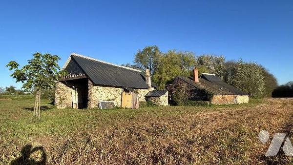 Ancien corps de ferme à rénover
