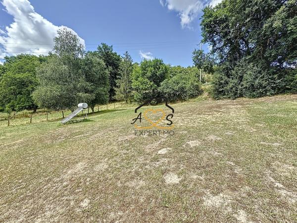 Sallèdes (63270) TERRAIN À SALLÈDES