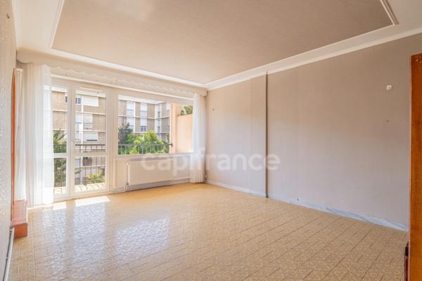 Appartement 4P de 69m² à rénover- 2° étage - balcon sur cour