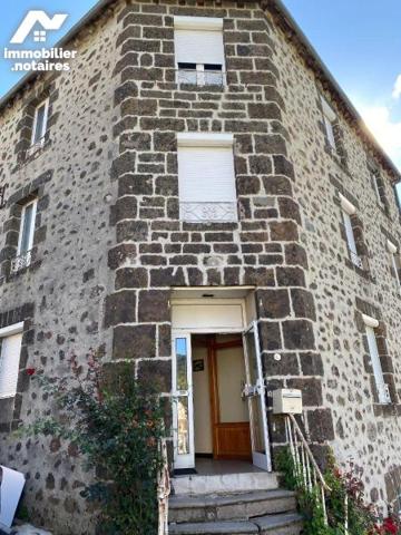 A vendre, au Falgoux (CANTAL) au coeur de la verdoyante vallée du Mars, à deux pas du Puy-Mary ...