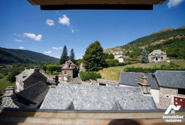 A vendre, au Falgoux (CANTAL) au coeur de la verdoyante vallée du Mars, à deux pas du Puy-Mary ...