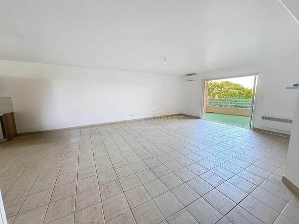 Appartement 3 pièce(s) 2 chambre(s) 105 m²
