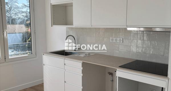 Location Appartement 3 pièces 42.35 m² - Les Mureaux 78130