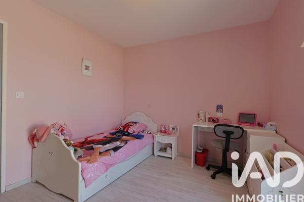 Maison à vendre 4 pièces 132 m² Saint-Léger-sous-Cholet