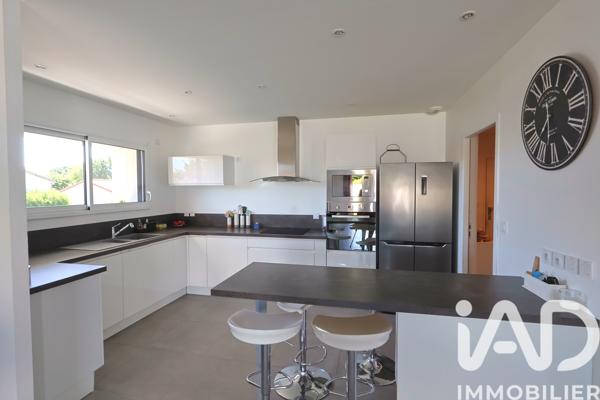 Maison à vendre 4 pièces 132 m² Saint-Léger-sous-Cholet