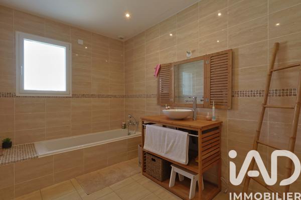 Maison à vendre 4 pièces 132 m² Saint-Léger-sous-Cholet