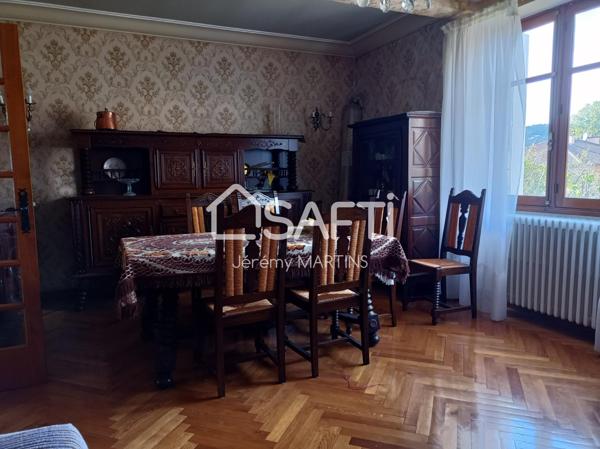 Maison familiale, appartement, jardin et dépendances