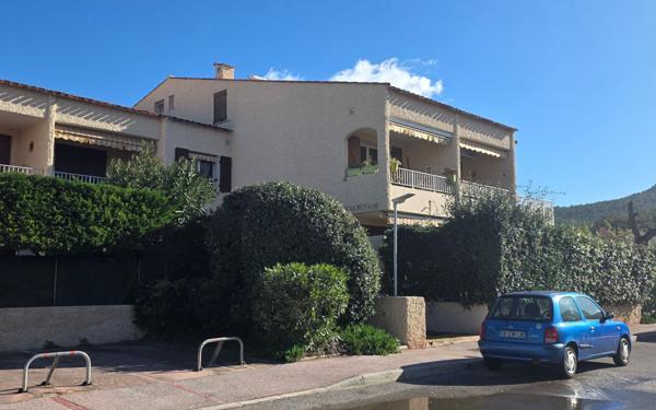 Appartement à vendre    4 pièces • 74 m2 Saint-Cyr-sur-Mer