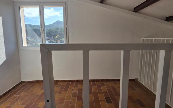 Appartement à vendre    4 pièces • 74 m2 Saint-Cyr-sur-Mer