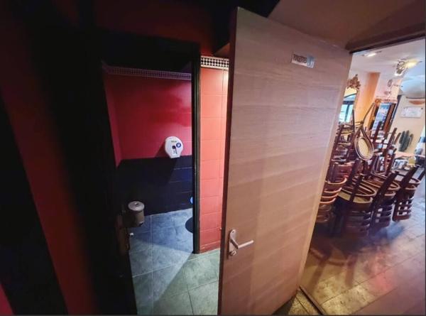 MURS DE LOCAUX COMMERCIAUX