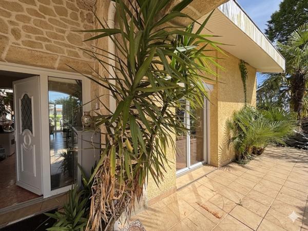 Maison 8 pièce(s) 6 chambre(s) 257 m²