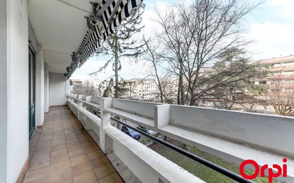 Appartement à vendre    5 pièces • 111,84 m2 Villeurbanne