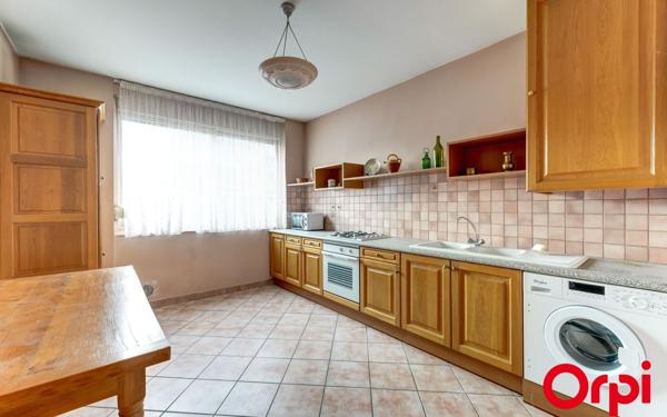 Appartement à vendre    5 pièces • 111,84 m2 Villeurbanne