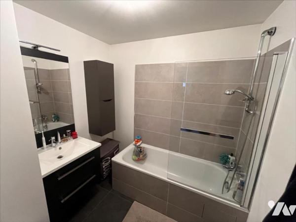 Appartement T3 avec balcon et garage