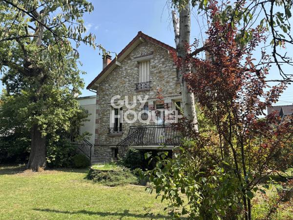 Meulière de 7 pièces de 113.38 m²