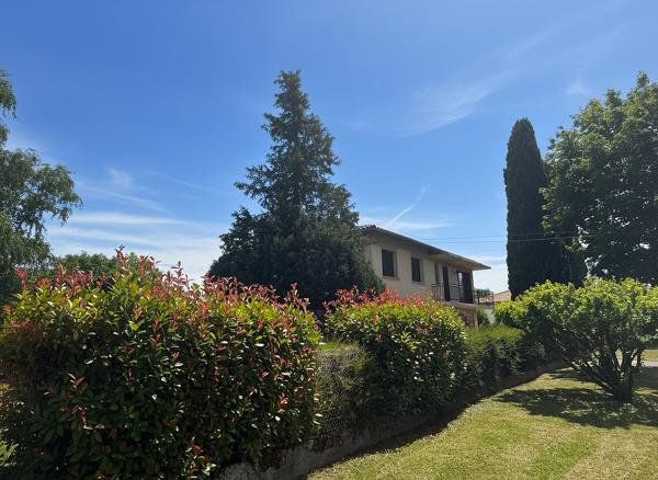 Maison 7 pièces avec jardin et garage