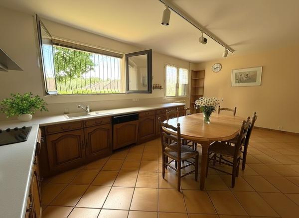 Maison 7 pièces avec jardin et garage