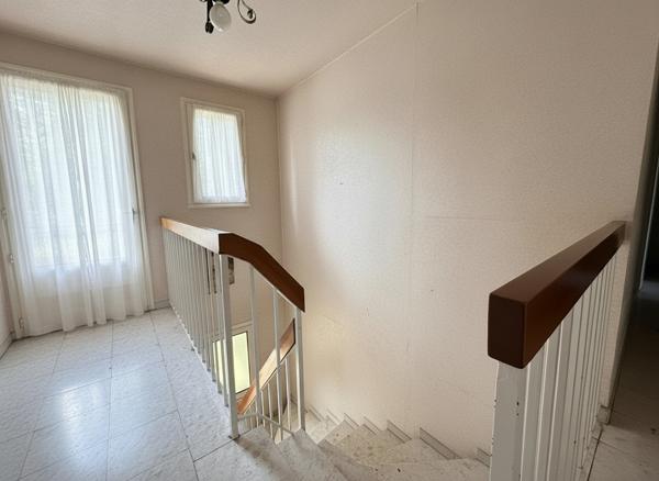 Maison 7 pièces avec jardin et garage
