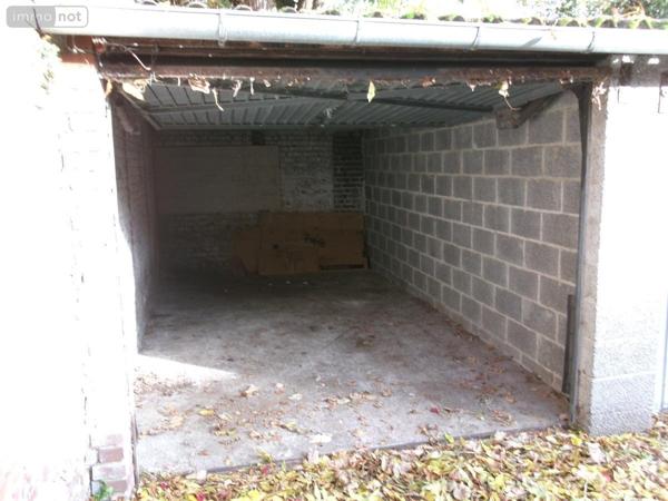 Garage - Parking à louer à Béthune dans le Pas-de-Calais (62400), ref : 62023-L1394
