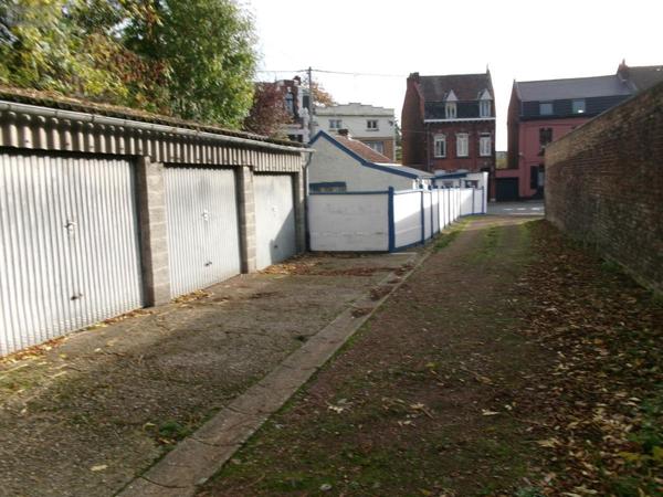 Garage - Parking à louer à Béthune dans le Pas-de-Calais (62400), ref : 62023-L1394