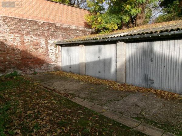 Garage - Parking à louer à Béthune dans le Pas-de-Calais (62400), ref : 62023-L1394