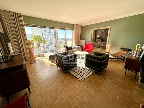 Appartement TOURS - Dernier étage avec vue sur le Cher Garage box