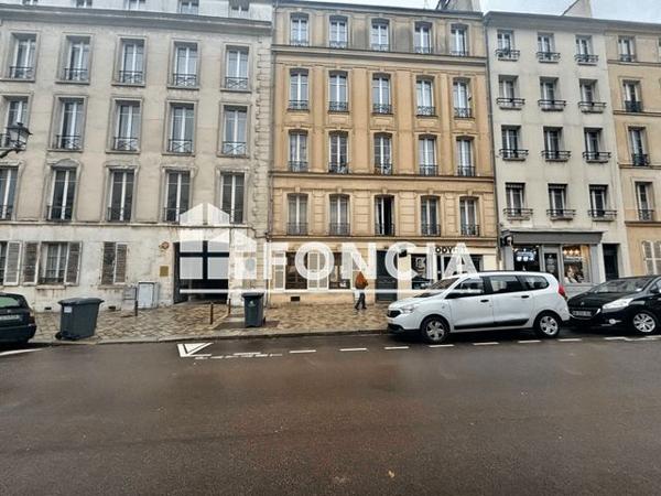 Location Studio 24.24 m² - 49 RUE D'ANJOU Versailles 78000