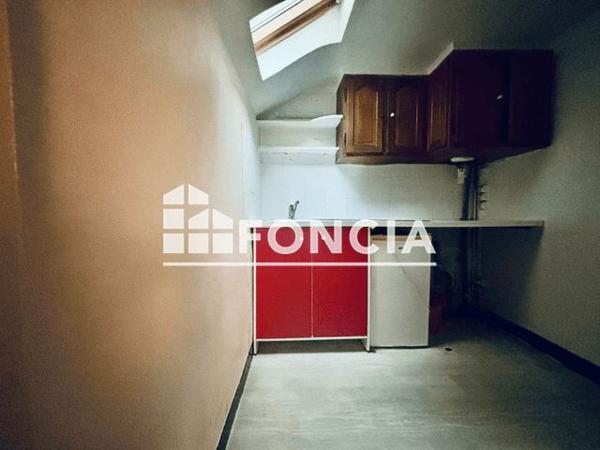 Location Studio 24.24 m² - 49 RUE D'ANJOU Versailles 78000