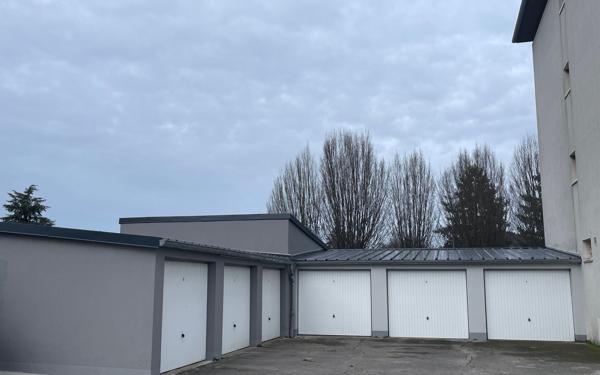 Appartement à vendre    4 pièces • 77 m2 Domblans