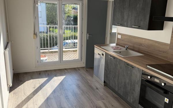 Appartement à vendre    4 pièces • 77 m2 Domblans